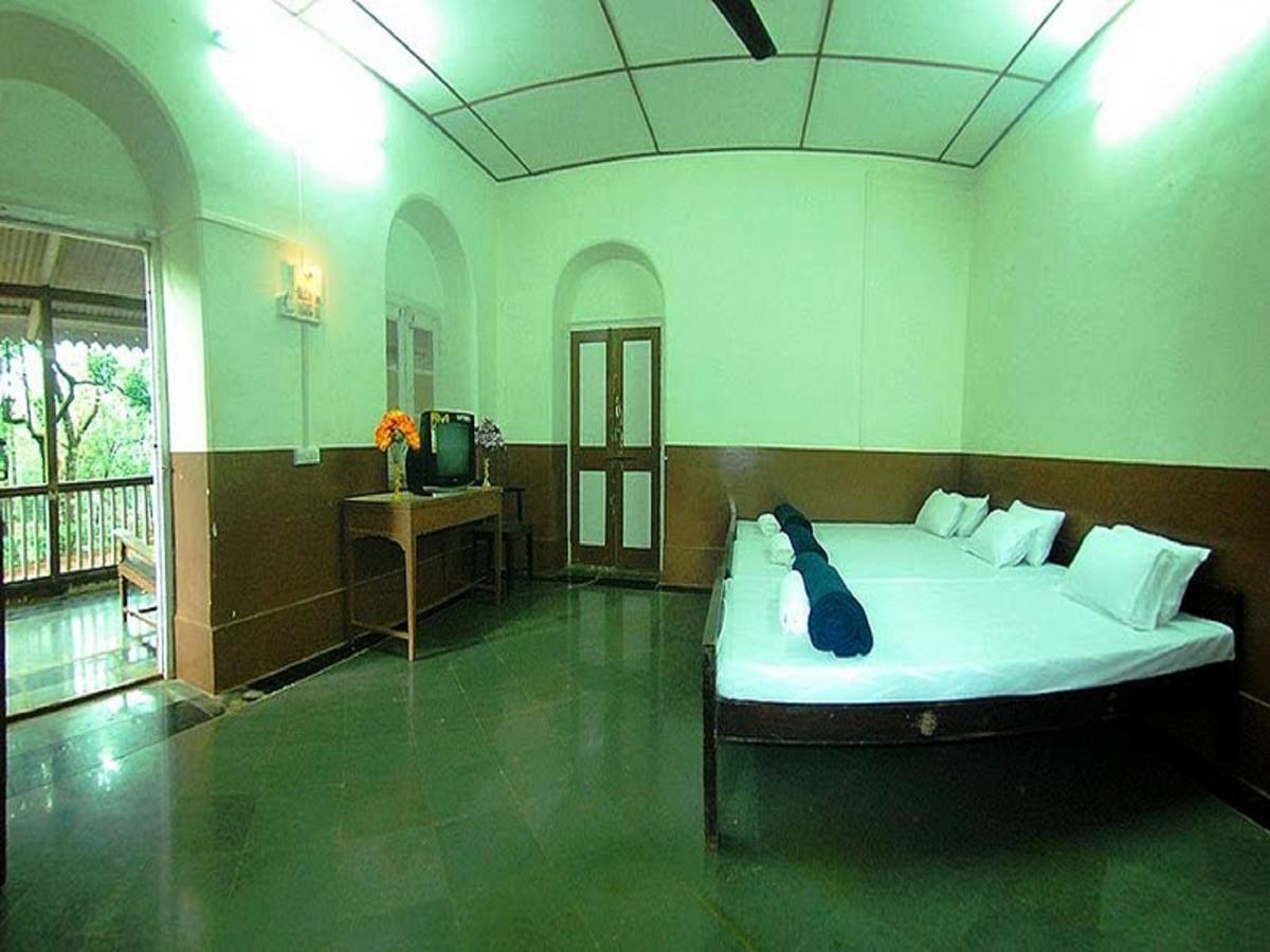 Cecil Hotel Matheran Exterior photo